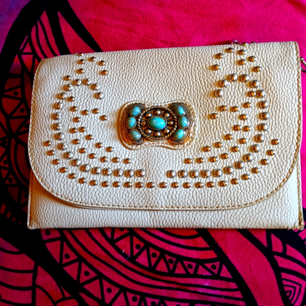 American Beauty large clutch with turquoise & silver western decorations. Pretty